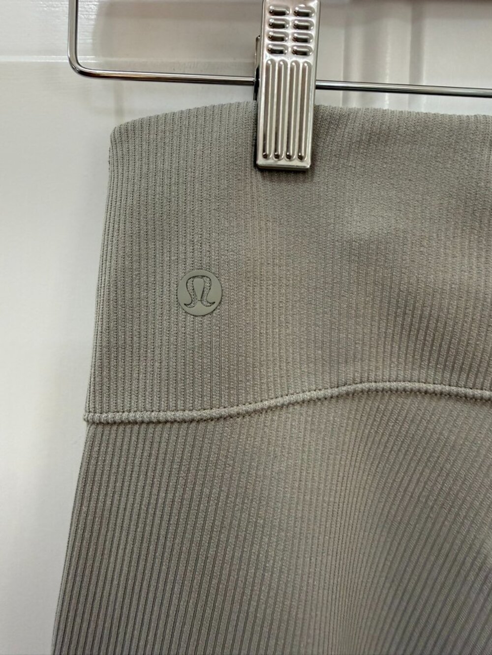 Lululemon Brushed Softstreme Ribbed Zip-Flared Pant Riverstone Size 6 - Picture 6 of 13